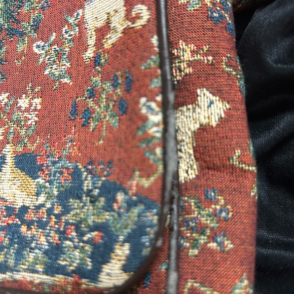 Vintage Tapestry Crossbody Bag - Picture 9 of 12